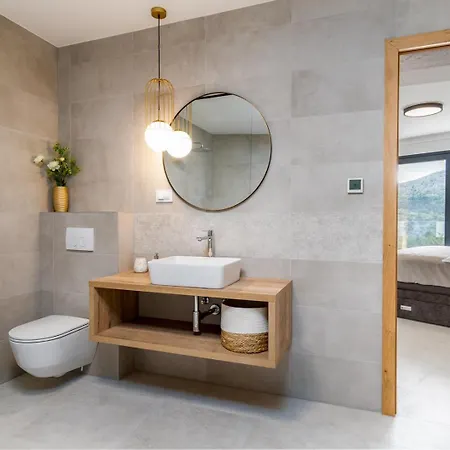 빌라 Hill, Heated Infinity Pool, Jacuzzi, Sauna, 5 En-suite Bedrooms, A Media