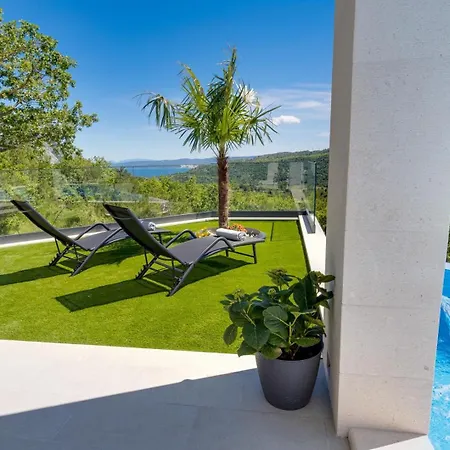 Hill, Heated Infinity Pool, Jacuzzi, Sauna, 5 En-suite Bedrooms, A Media 빌라 *